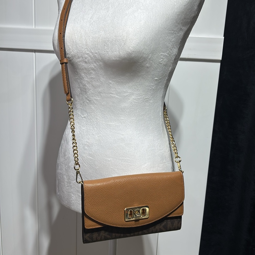 Michael Kors Karson clutch wallet crossbody